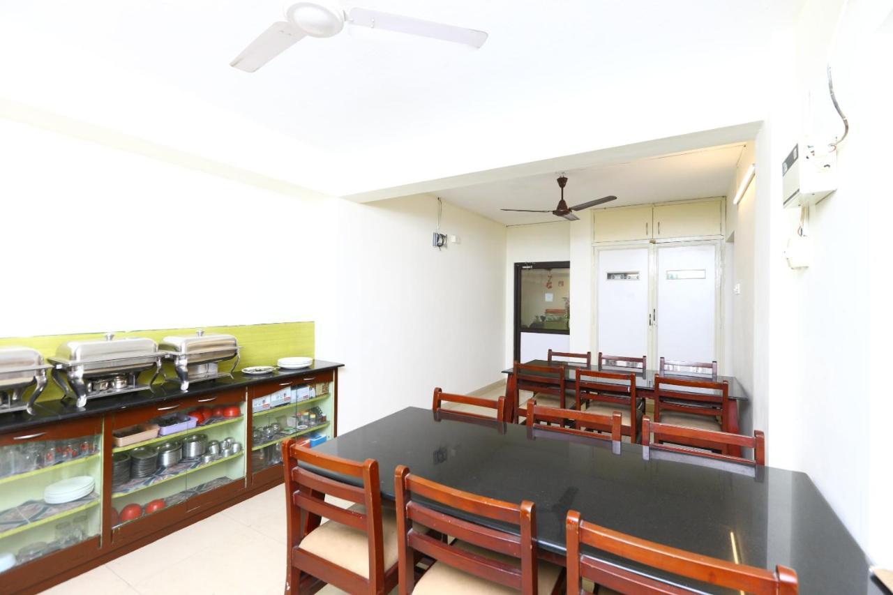 Vaccinated Staff- Oyo Flagship 475 Audi Nivas, North Usman Road Hotel Chennai Exterior photo