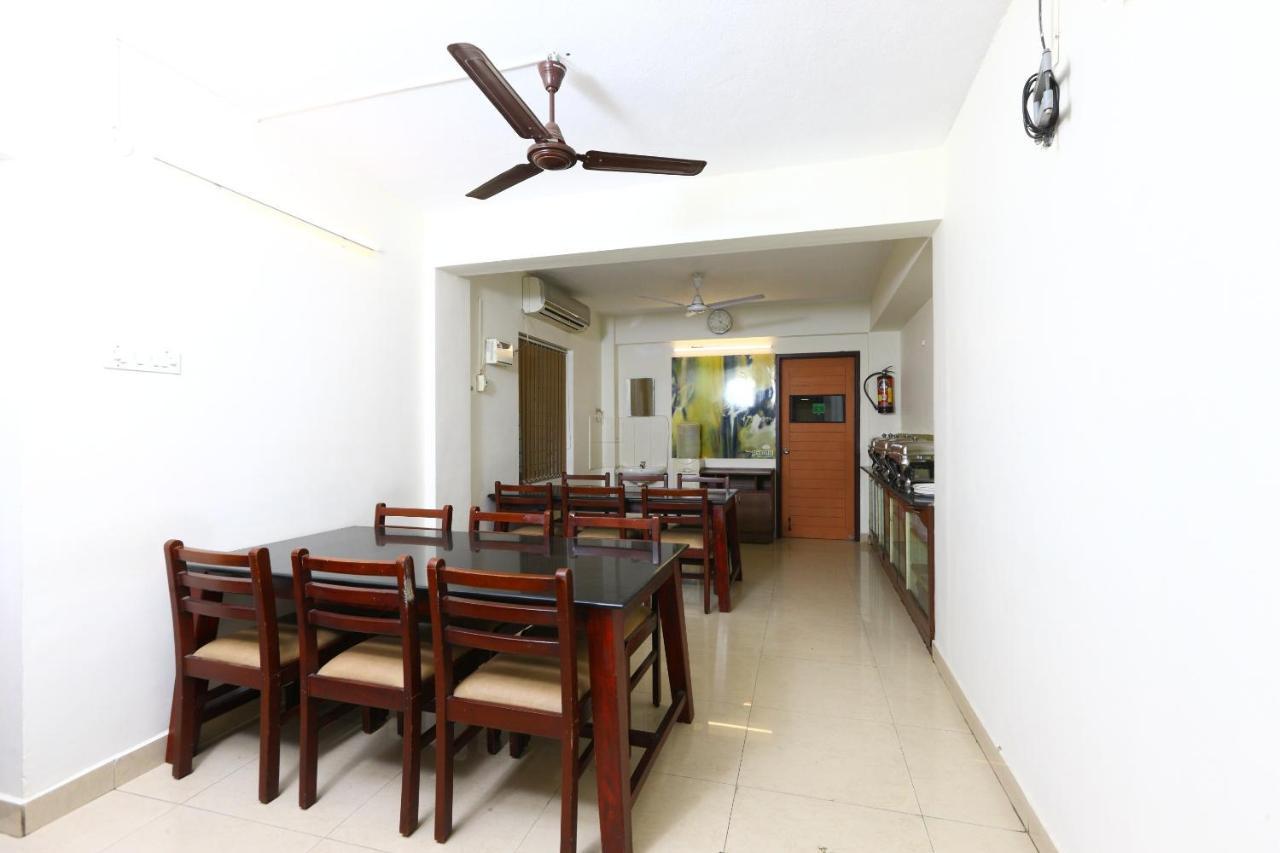 Vaccinated Staff- Oyo Flagship 475 Audi Nivas, North Usman Road Hotel Chennai Exterior photo