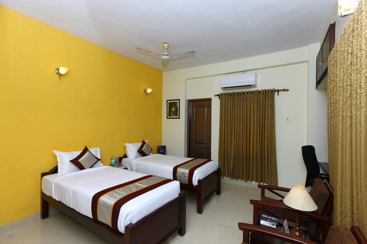 Vaccinated Staff- Oyo Flagship 475 Audi Nivas, North Usman Road Hotel Chennai Exterior photo